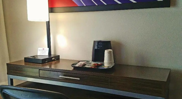 Номер Standard Holiday Inn Irving Las Colinas by IHG