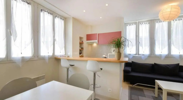 Студия studio lumineux à BORDEAUX CHARTRONS / JARDIN PUBLIC