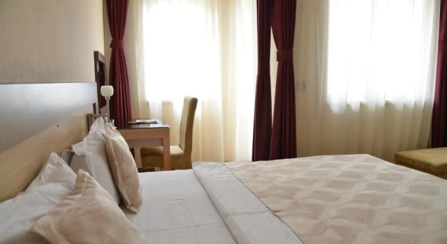 Двухместный номер Deluxe Hotel Tami Residence