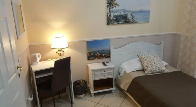 Номер Standard B&B Napoli Centrale Centro