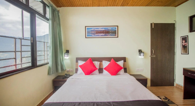 Capital O 63520 The CMS Group Hotel Iinorri, Book Hotel Hotels in Sikkim with Parking, Parking