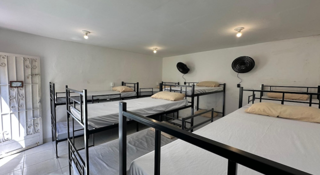 Кровать в общем номере Hostel Casinha Tropical