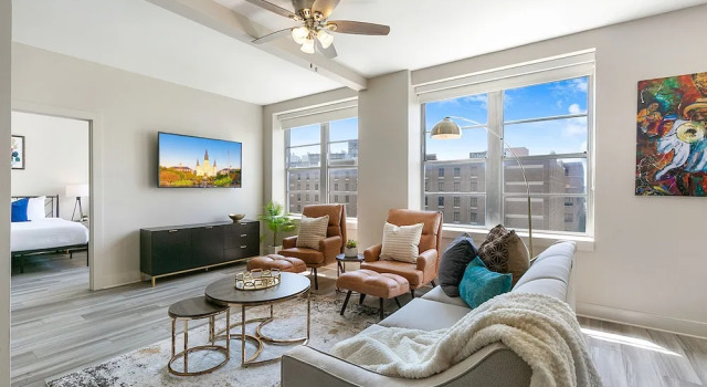 Exquisite 4 BR Condo in New Orleans, Забронировать Отель Отели Нового Орлеана 4 звезды, рядом с Armstrong Park, 4*