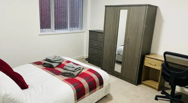 Jungle Themed 2-bed Apartment, Varaa Huoneisto Asunnot kohteessa Merseyside, Huoneisto