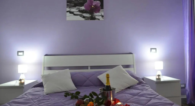 Bellatrix, Book Hotel Portici Campania