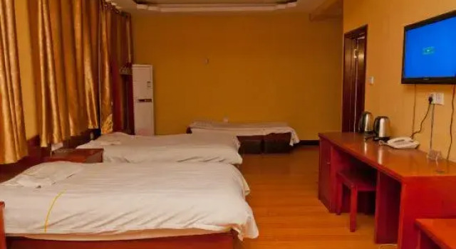 Guanxian Shuangying North Ring Express Hotel, Забронировать Отель Лиаоченг Шаньдун