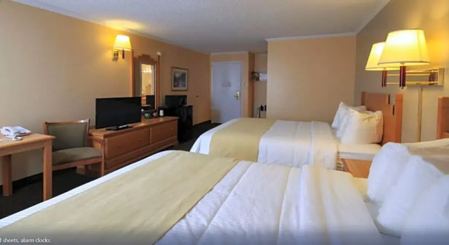Номер Deluxe Comfort Inn & Suites