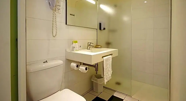 Номер Classic Hôtel Grand Confort Le Moulin Rouge