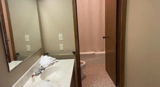Четырёхместный номер Standard Colonial Inn