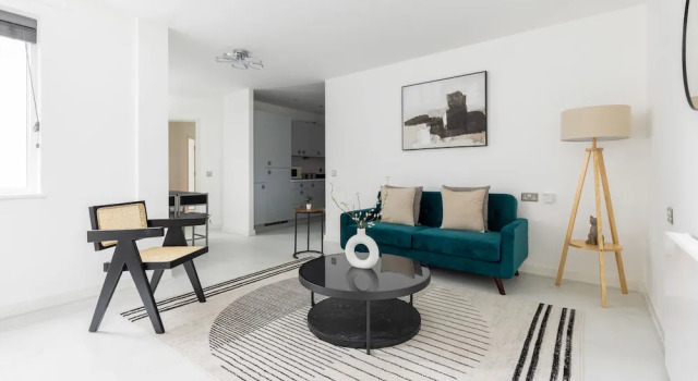Апартаменты Luminous 2 Bed Balcony Flat in Islington