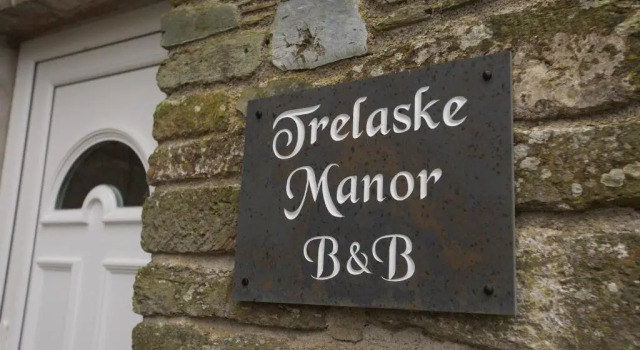 Trelaske Manor B&B, Забронировать Отель «постель и завтрак» Лонсестон Корнуолл