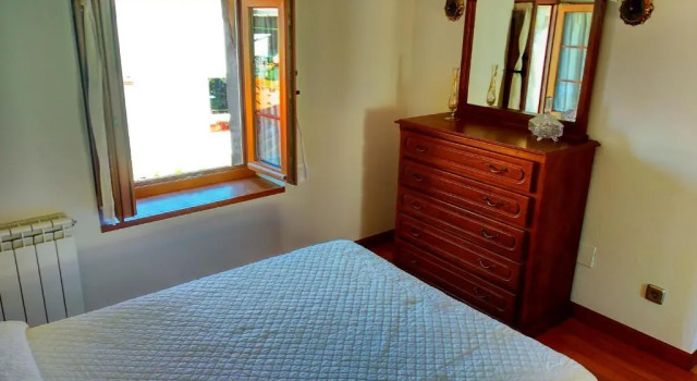 Коттедж CASA AMPLIA CON JARDÍN Y APARCAMIENTO G-100147