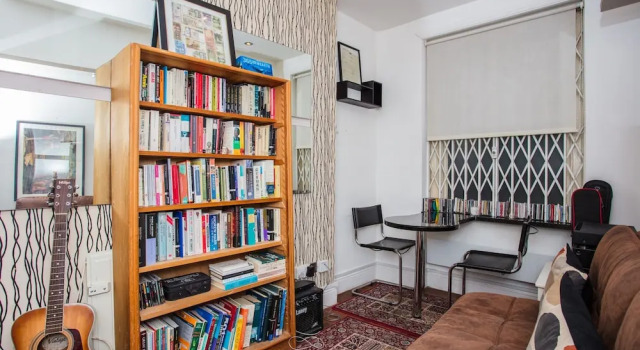 1 Bedroom Flat In West Kensington, Забронировать Апартаменты/квартира Отели Лондона с парковкой, рядом с Колледж Илинга, Хаммерсмита и Западного Лондона, Парковка