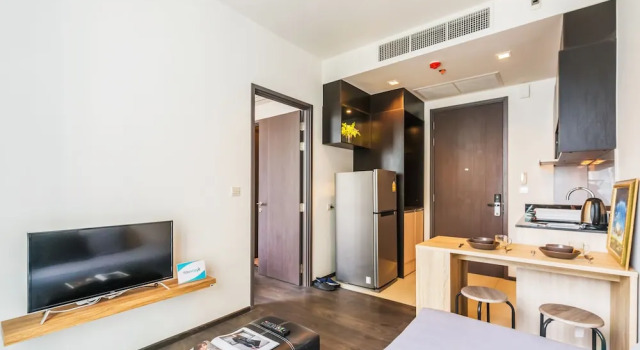 Modernism Asoke By Favstay, Забронировать Отель Отели Бангкока с бассейном, рядом с Улица Сой Ковбой, Бассейн