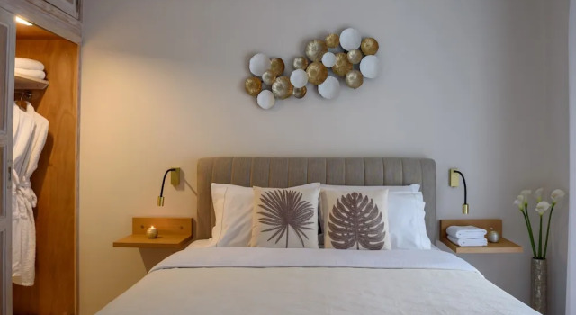 Acropolis Exclusive Studio