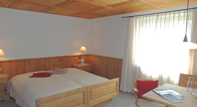 Hotel Engiadina