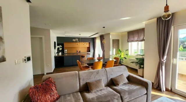 Villa Calypso Royal Apartment, Забронировать Апартаменты/квартира Отели Задар с бассейном, рядом с Дворец венецианского наместника, Бассейн