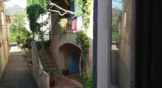 Maison de Village, Rezerwuj Hotel Roquevaire Carros