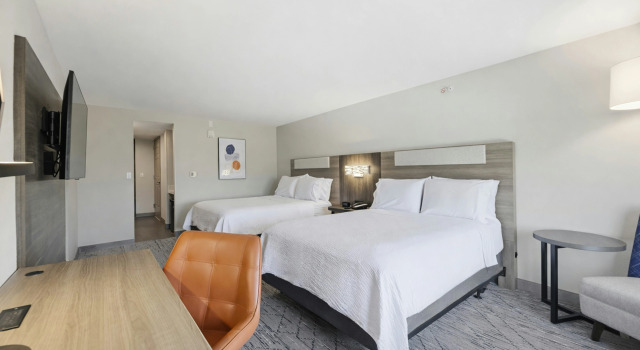 Holiday Inn Express & Suites Raleigh West - Lenovo Center by IHG, Забронировать Отель Кэри Raleigh-Durham Metropolitan Area