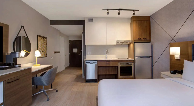 Номер Standard Hampton Inn by Hilton Montreal Downtown