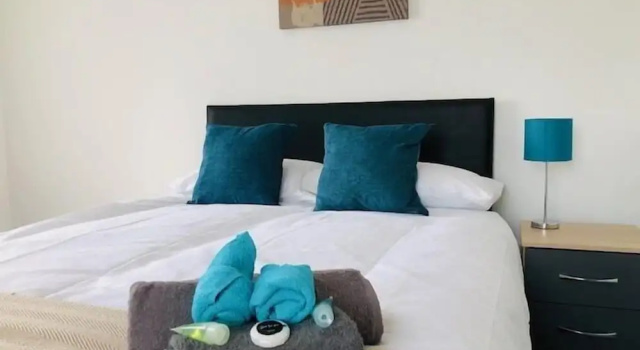 Townhouse @ 51 Balfour St -stoke, Забронировать Гостевой дом Гостевые дома Сток-он-Трента, рядом с Victoria Hall, Гостевой дом
