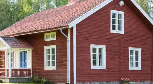 Lovelund Farm House, Rezerwuj Pobyt na farmie Hotele w Svealand z parkingiem, Parking