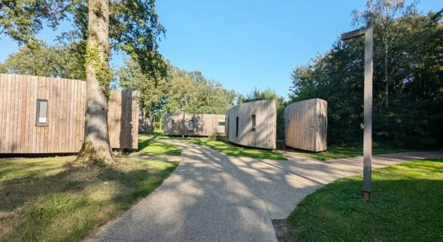 Коттедж Dockside Forest Retreat