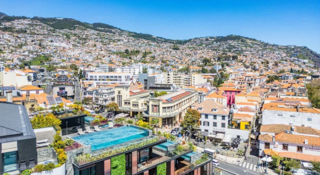 Апартаменты Balcony Views and Pool at Savoy Insular