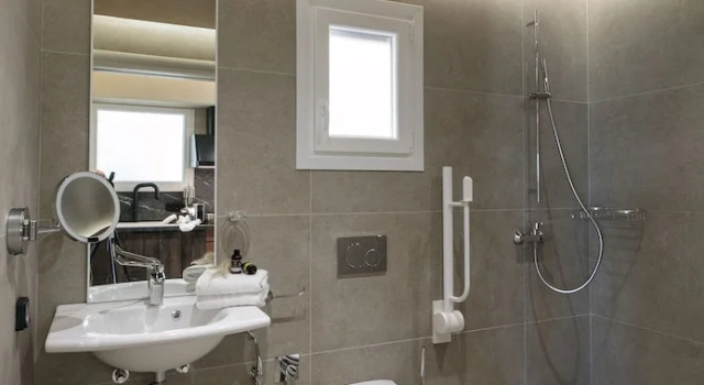 Вилла Eden Beachfront Residences & Suites
