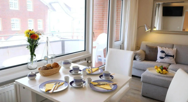 Modern eingerichtete, komfortable 2-Zimmer-Wohnung im 2. OG (Fahrstuhl vorh.)