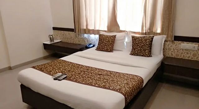 Двухместный номер Deluxe c 1 комнатой Hotel Sai Grand Castle Inn