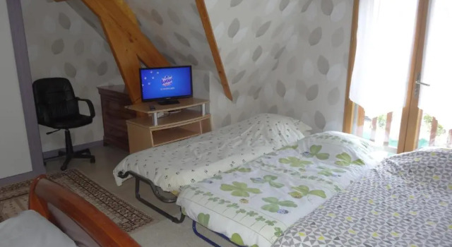 3 Chambres-Disneyland Paris, Забронировать Хостел Сен-Тибо-де-Винь Марн-ла-Валле