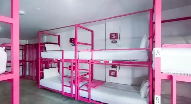 Кровать в общем номере Slumber Party Hostel