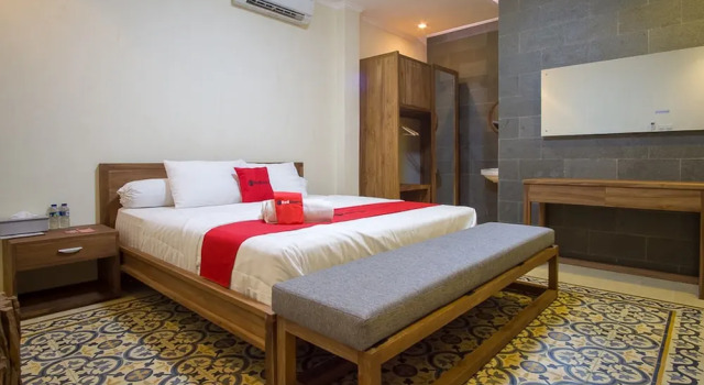 Standard double chambre RedDoorz @ Letjend S.Parman Pacitan