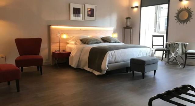 Трёхместный номер Comfort LOGIS Hotel-Restaurant Le Relais dAligre