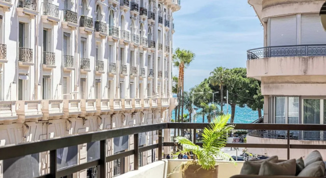 Modern Appartement a/c 2br/4p - Cannes, Забронировать Апартаменты/квартира Канны Приморские Альпы, рядом с Каннский железнодорожный вокзал