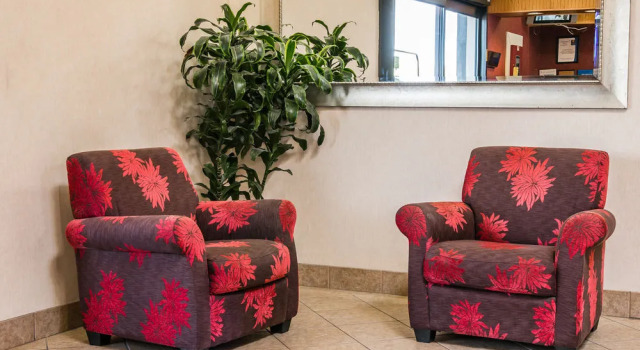 Comfort Inn Muskegon, Забронировать Отель Отели Маскигон с завтраком, Завтраки
