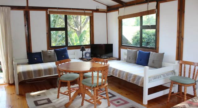 Коттедж с балконом Treehouse Cottage
