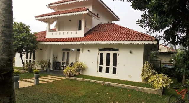 Green Grass Garden, Забронировать Отель Отели Западной провинции с парковкой, Парковка