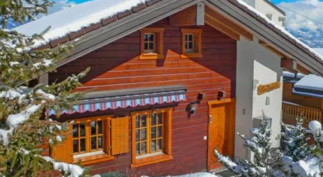 Chalet Les Muguets, Prenota Chalet Hotel a Canton Vallese con parcheggio, Parcheggio