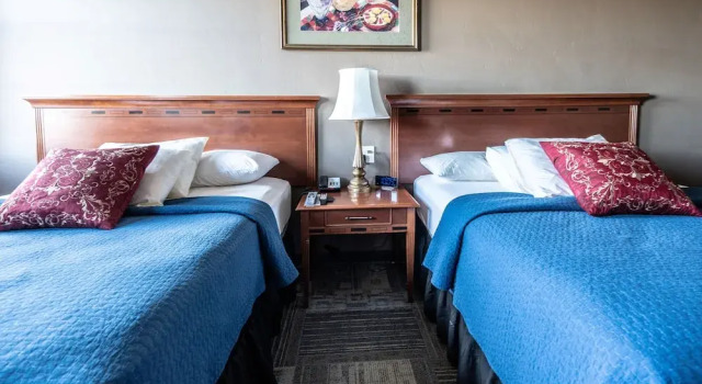 Rundle Suites, Buchen Sie Hotel Glasgow Montana