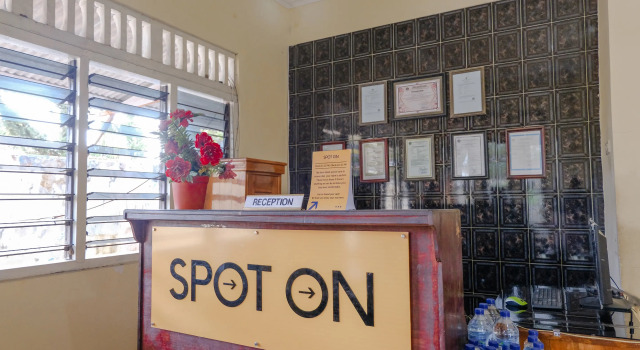 Hotel O Maya, Book Hotel Hoteller i Blitar med parkering, Parkering