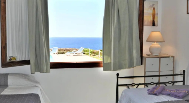 VILLA HELIOS Villa en Cala Pi con vistas despejadas