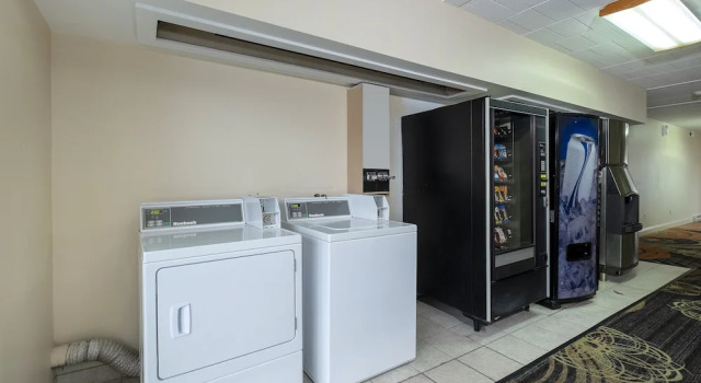 Best Western Genetti Inn & Suites, Rezervați Hotel Milnesville Statele Unite ale Americii
