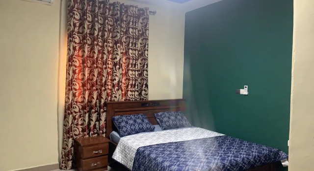 Latitude Guest House, Boek Pension Gastenverblijven in Mfoundi, Pension
