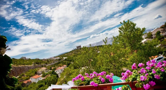 House Snjezana, Prenota Hotel Segna 