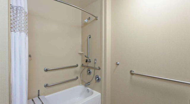 Номер Standard Hampton Inn & Suites Fresno - Northwest