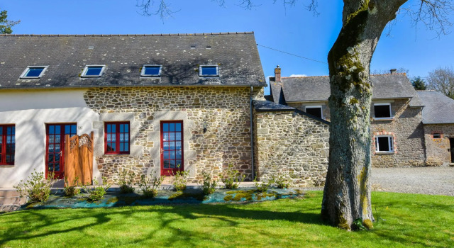 Holiday Home La Vallee Bonnemain, Rezerwuj Hotel  