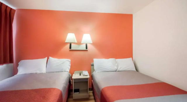 Четырёхместный номер Deluxe Motel 6-Moses Lake, WA