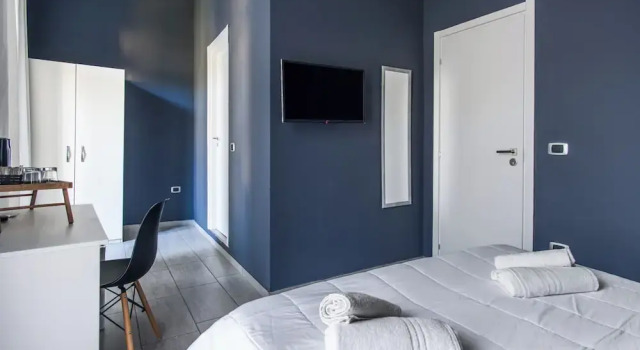 Двухместный номер Classic с балконом Holiday Naples Art Rooms